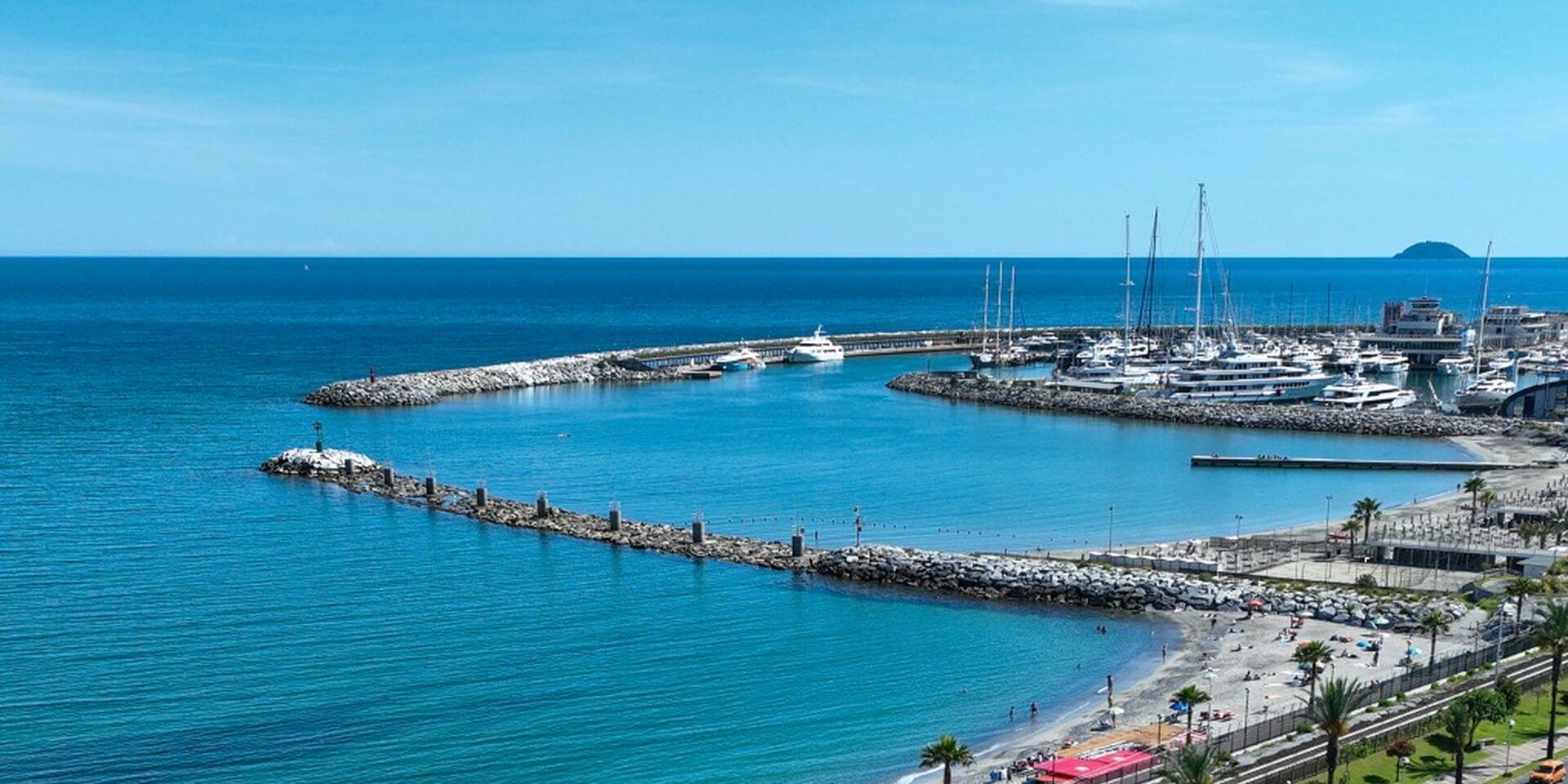 Case vendita Pietra Ligure(SV) Liguria - Libeccio Fronte Mare